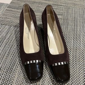 Vintage Salvatore Ferragamo Boutique brown suede and patent leather size 10 C